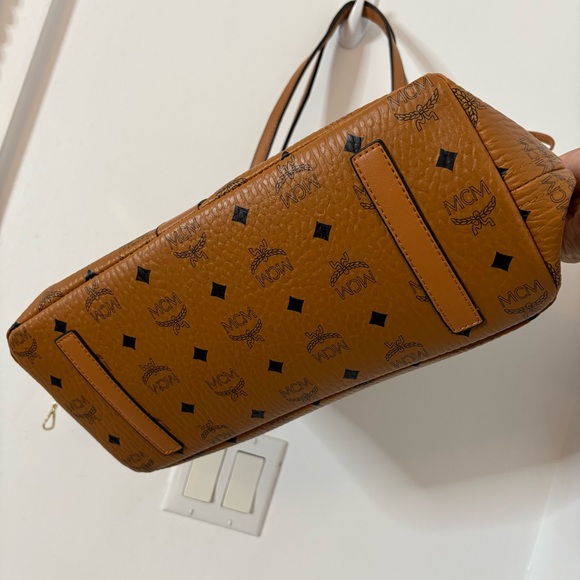 Reversible Liz Shopper Viestos MCM Bag - Picture 2 of 13